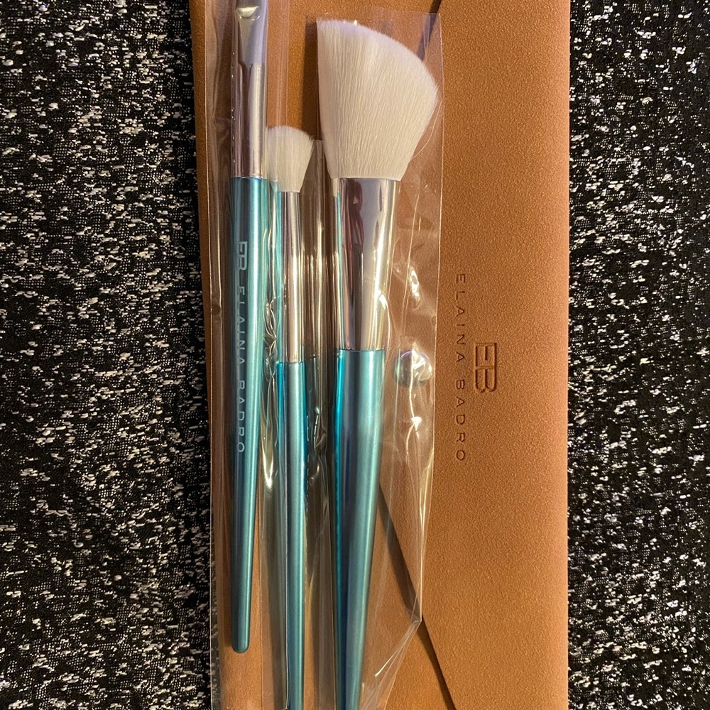Make up bundle - Picture 3 of 6